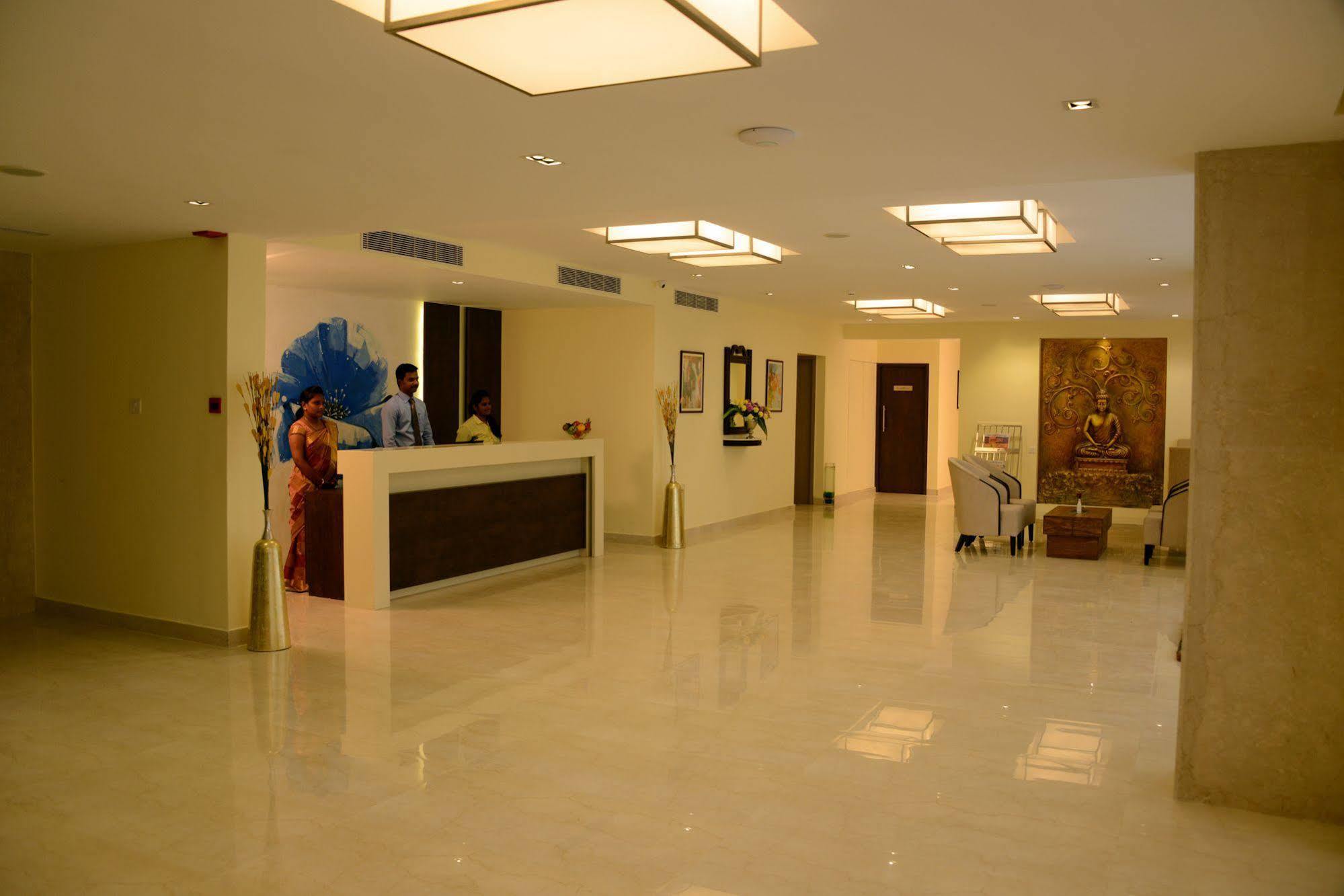 Hotel Blu Iris Chennai Exterior foto